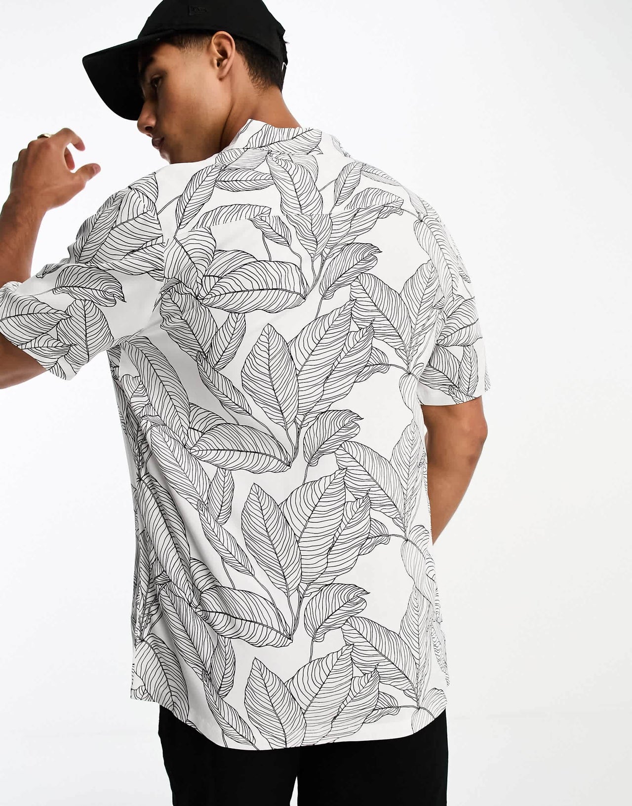 ASOS DESIGN shirt in leaf scribble print