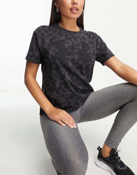 Under Armour logo heavyweight t-shirt in black
