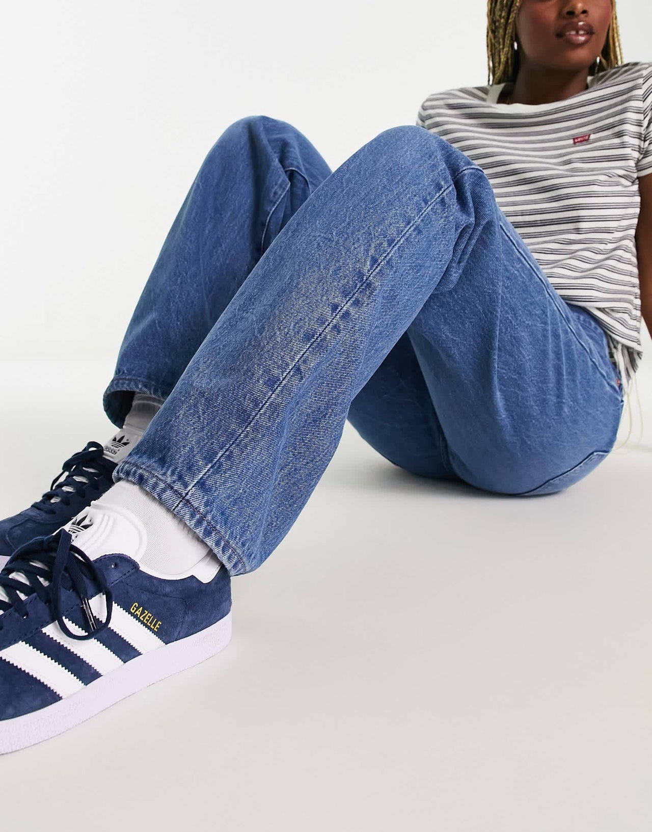 Levi's 501 90s jeans in mid wash blue