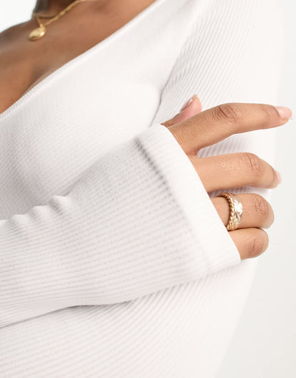 Stradivarius v neck seamless ribbed top in ecru