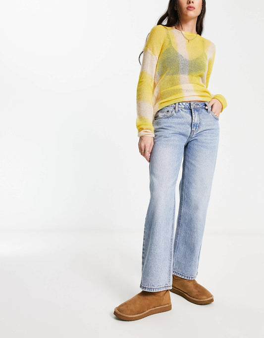 Signature 8 low rise straight leg jean in mid wash