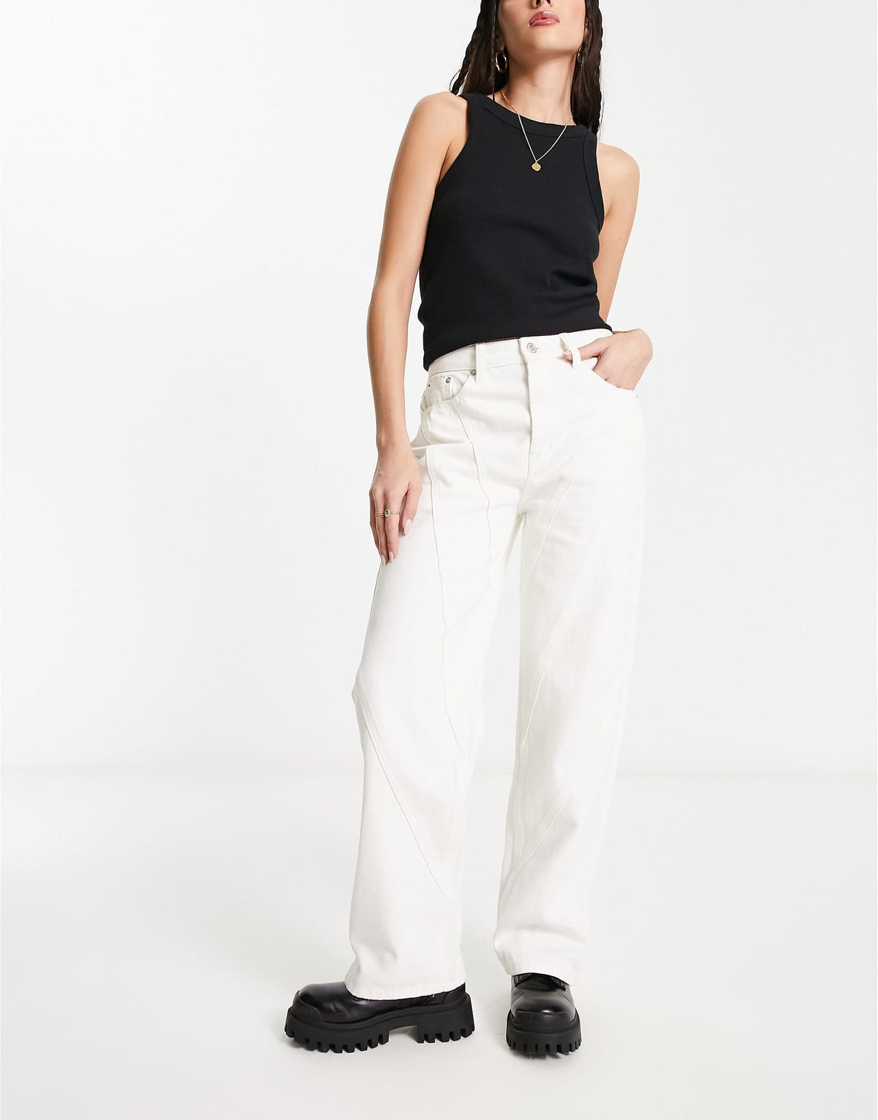 Signature 8 front seam straight leg jean in white