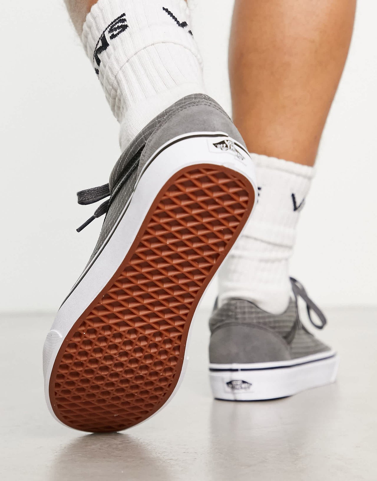 Vans Old Skool trainers in ripstop grey