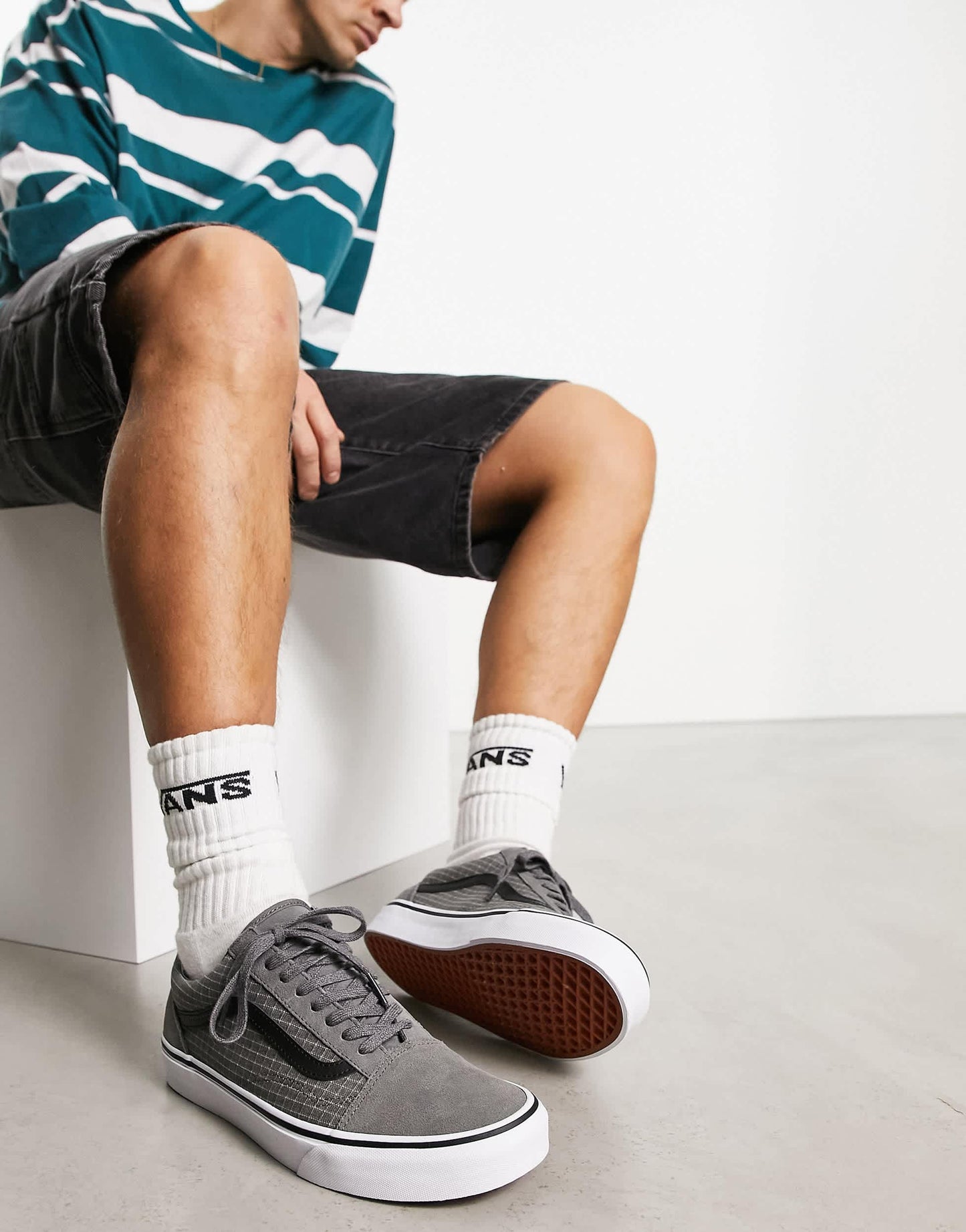 Vans Old Skool trainers in ripstop grey