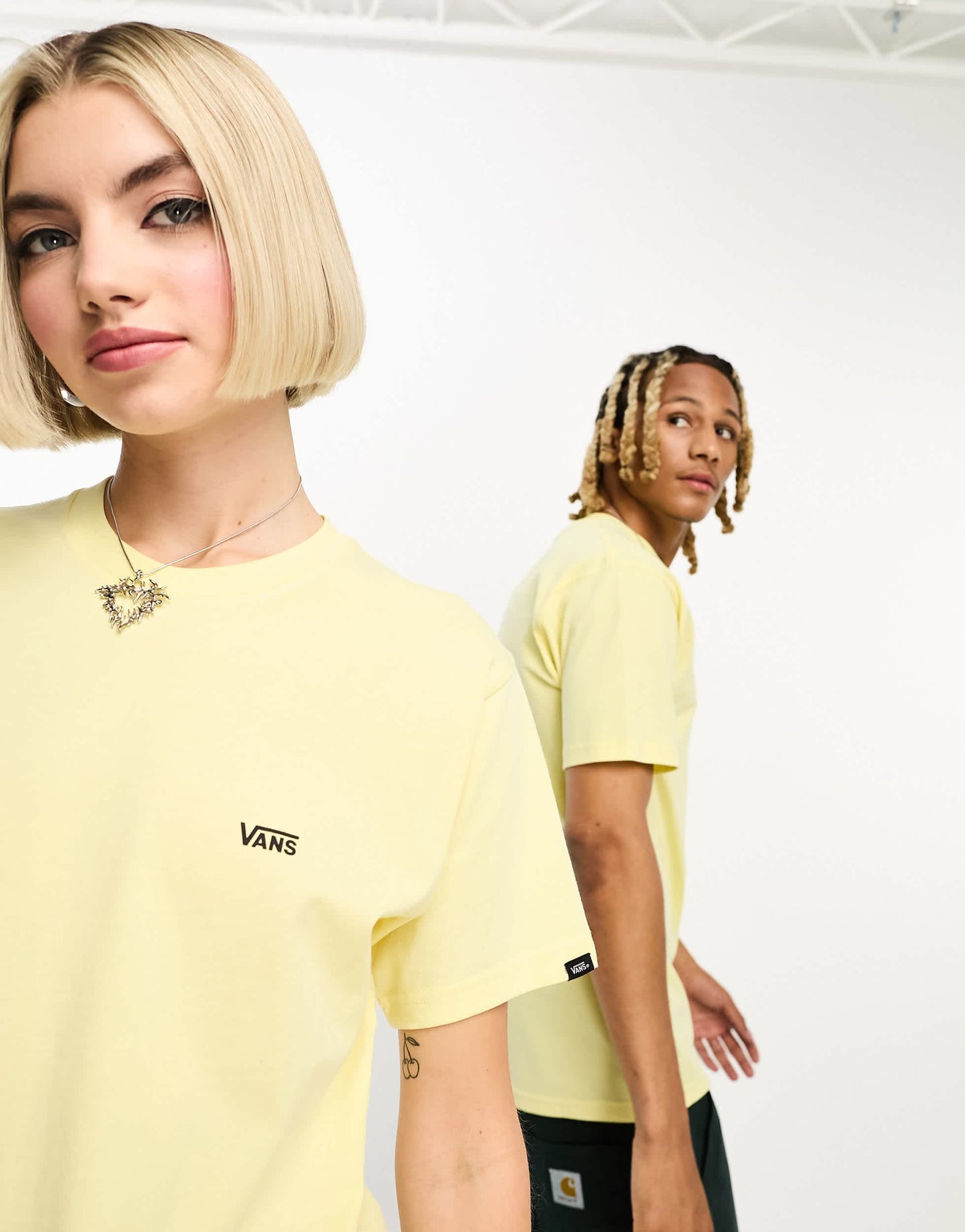 Vans unisex left chest logo t-shirt in yellow