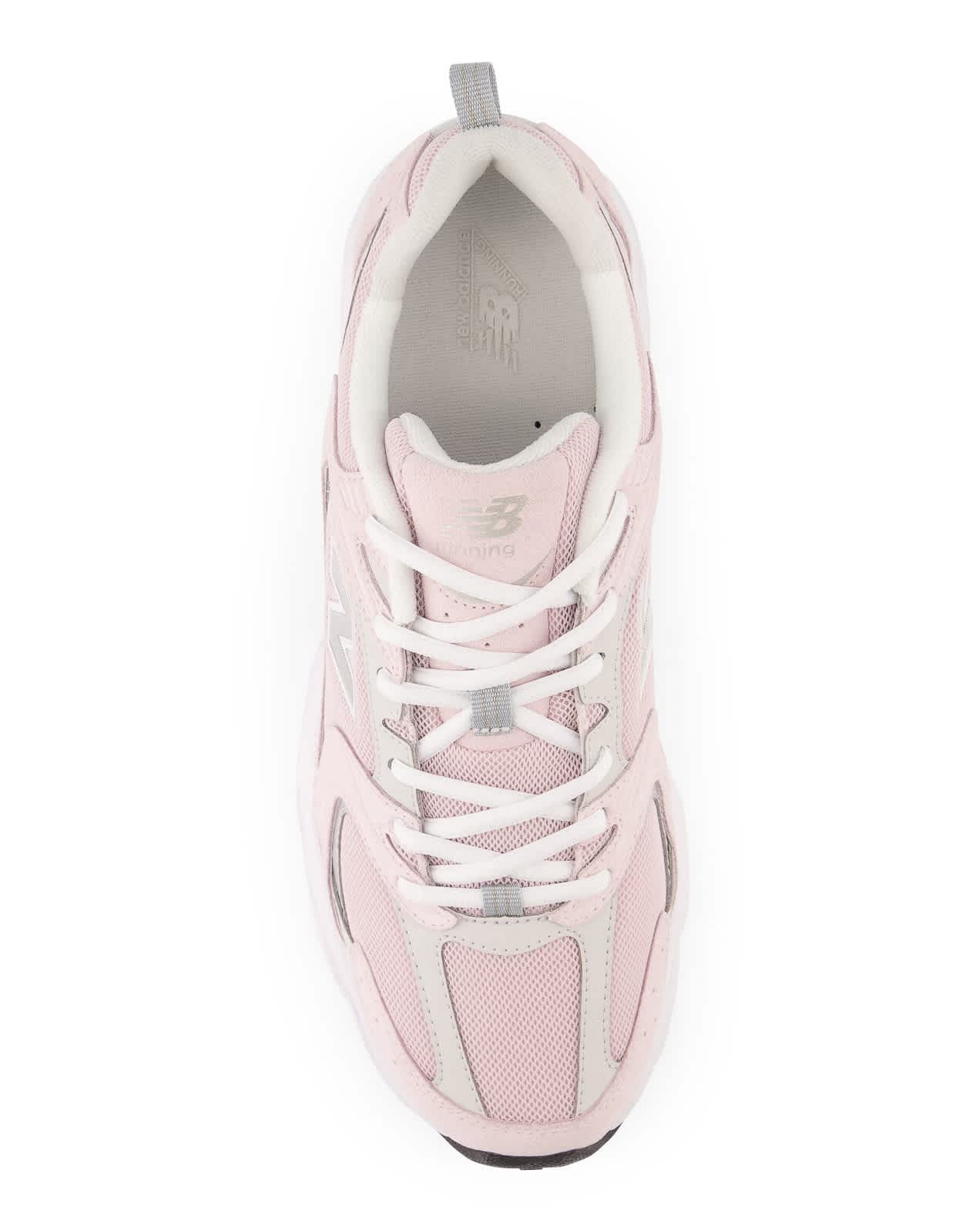 New Balance 530 trainers in pink