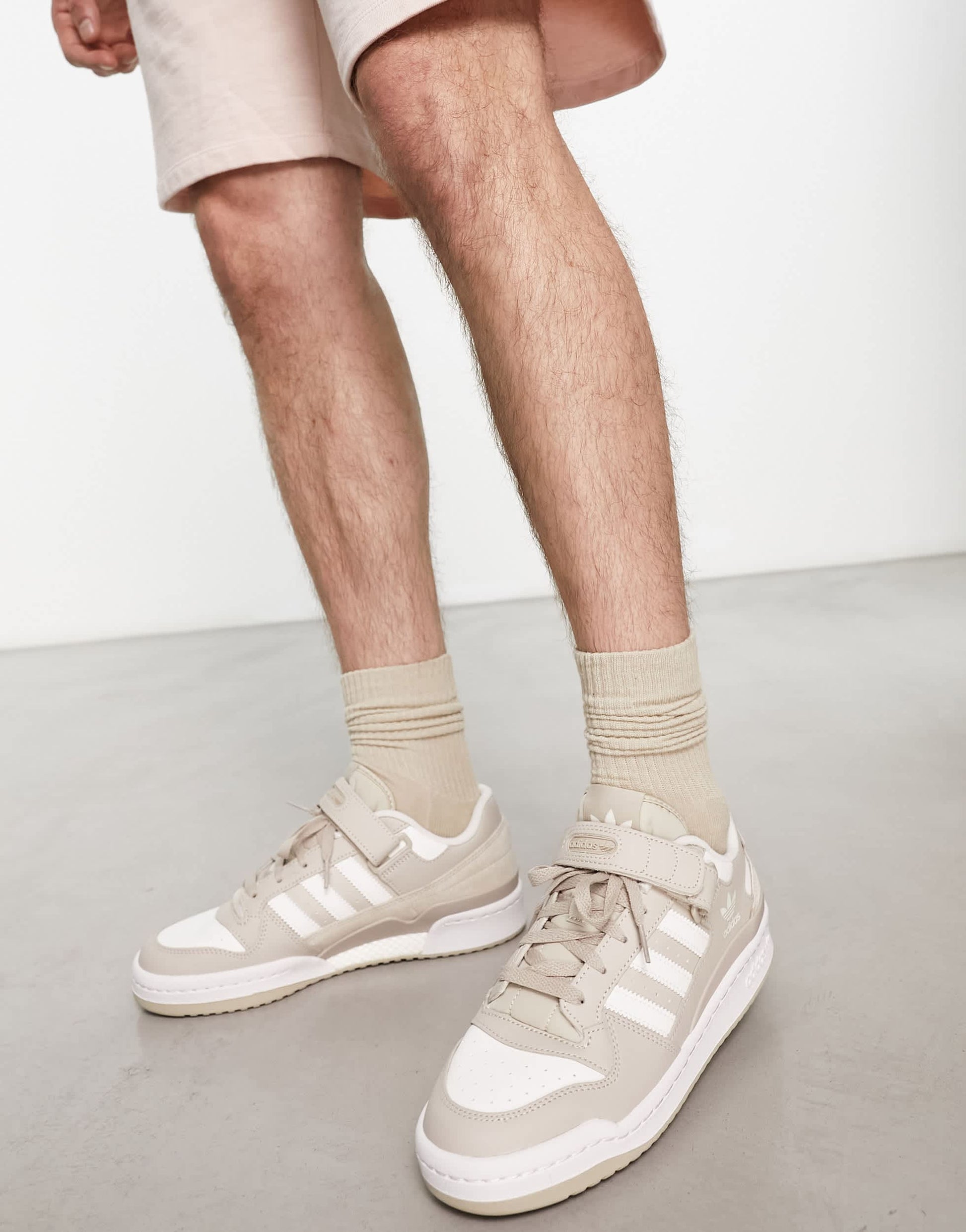 adidas Originals Forum Low trainers in beige – ASOS Sample Sale