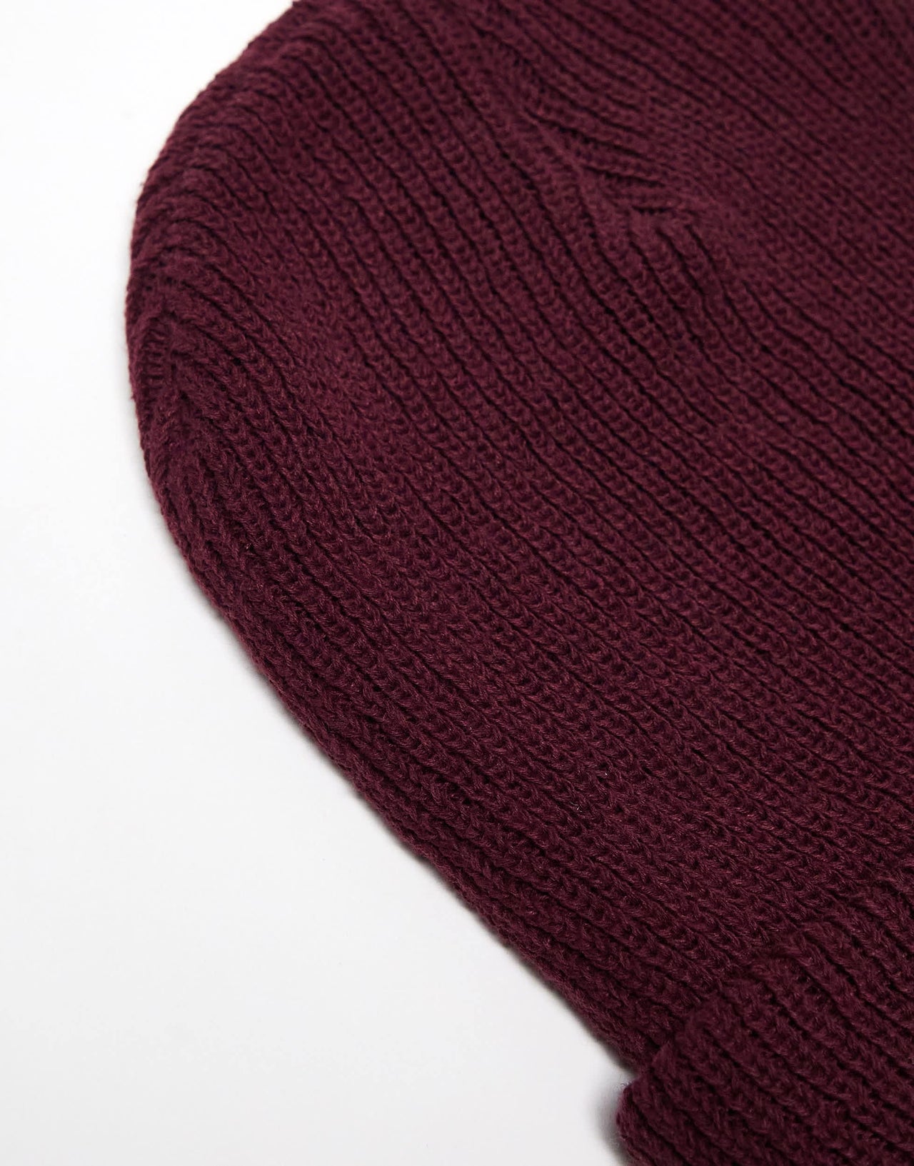 Nike Swoosh beanie in burgundy