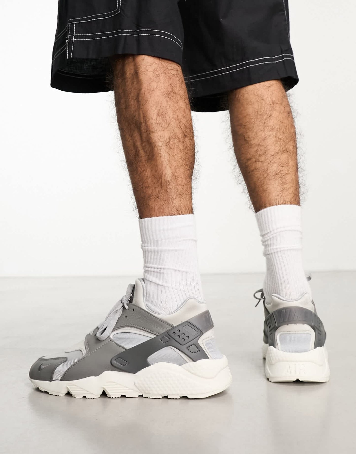 Nike Air Huarache trainers in grey