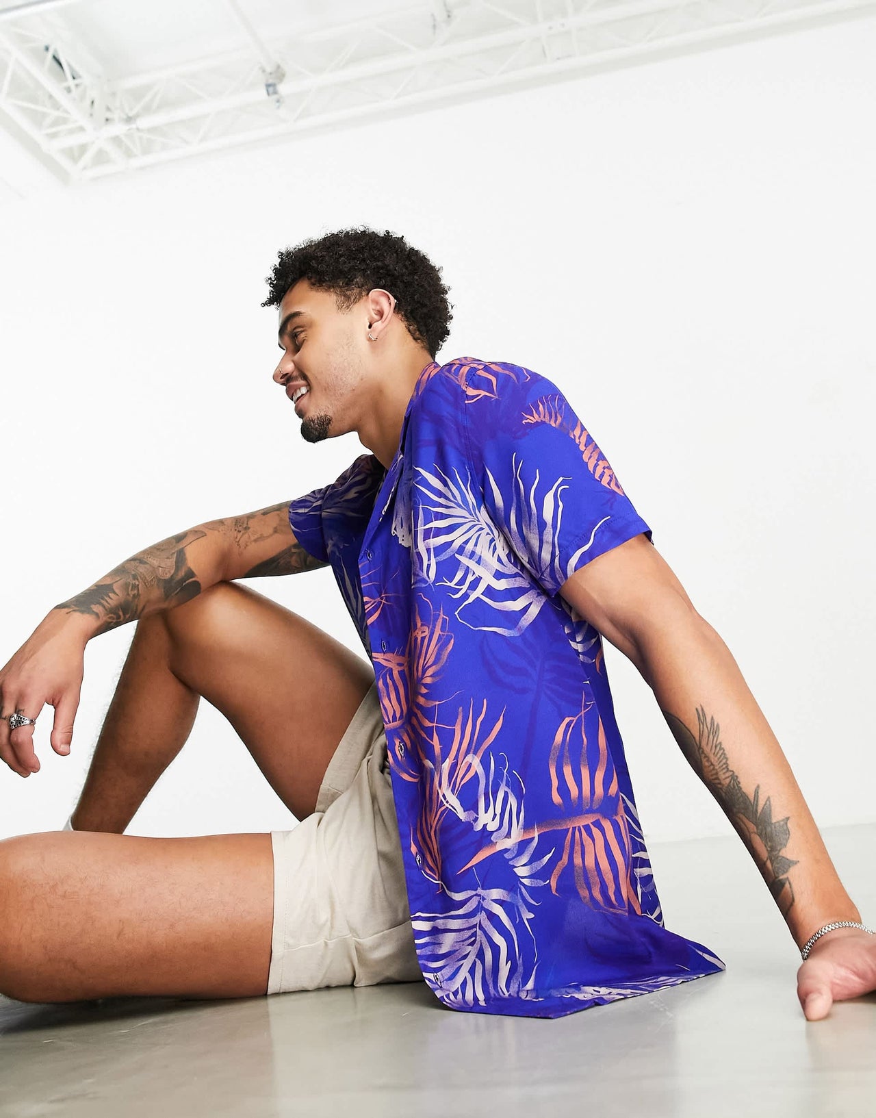 ASOS DESIGN relaxed revere shirt in navy leaf print