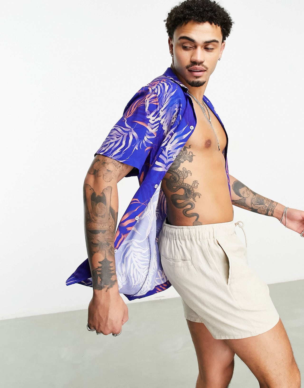 ASOS DESIGN relaxed revere shirt in navy leaf print