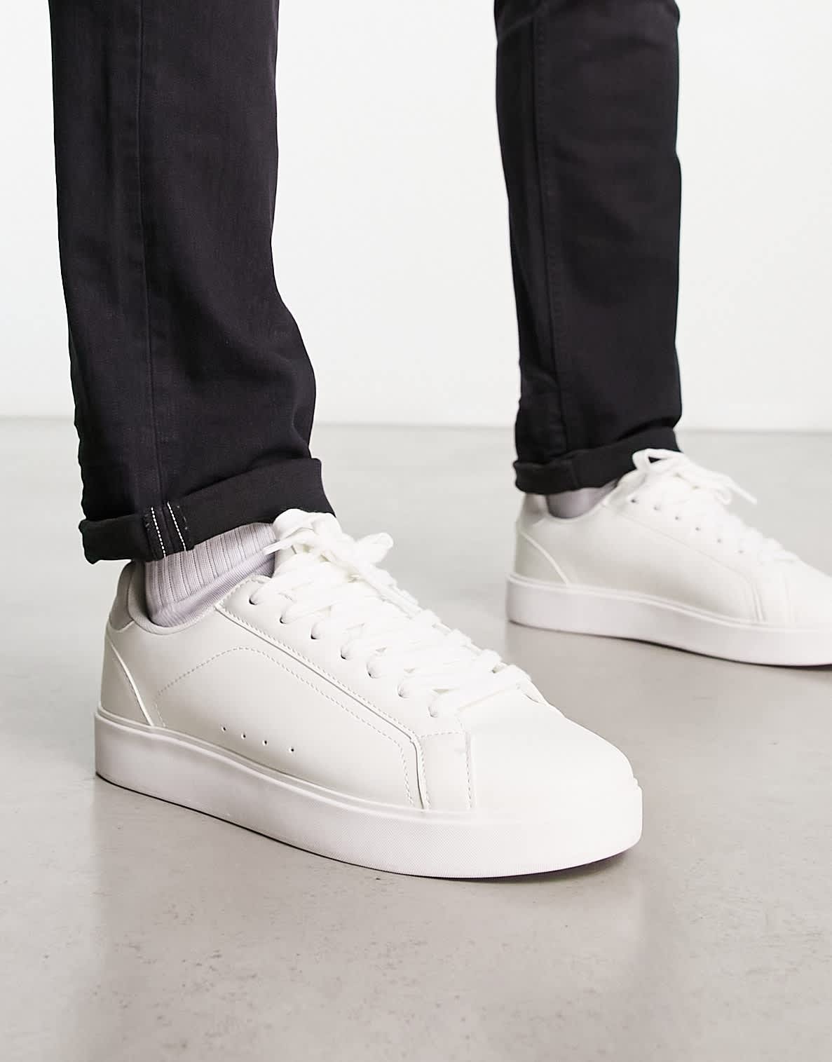Pull&Bear basic lace-up trainer in white