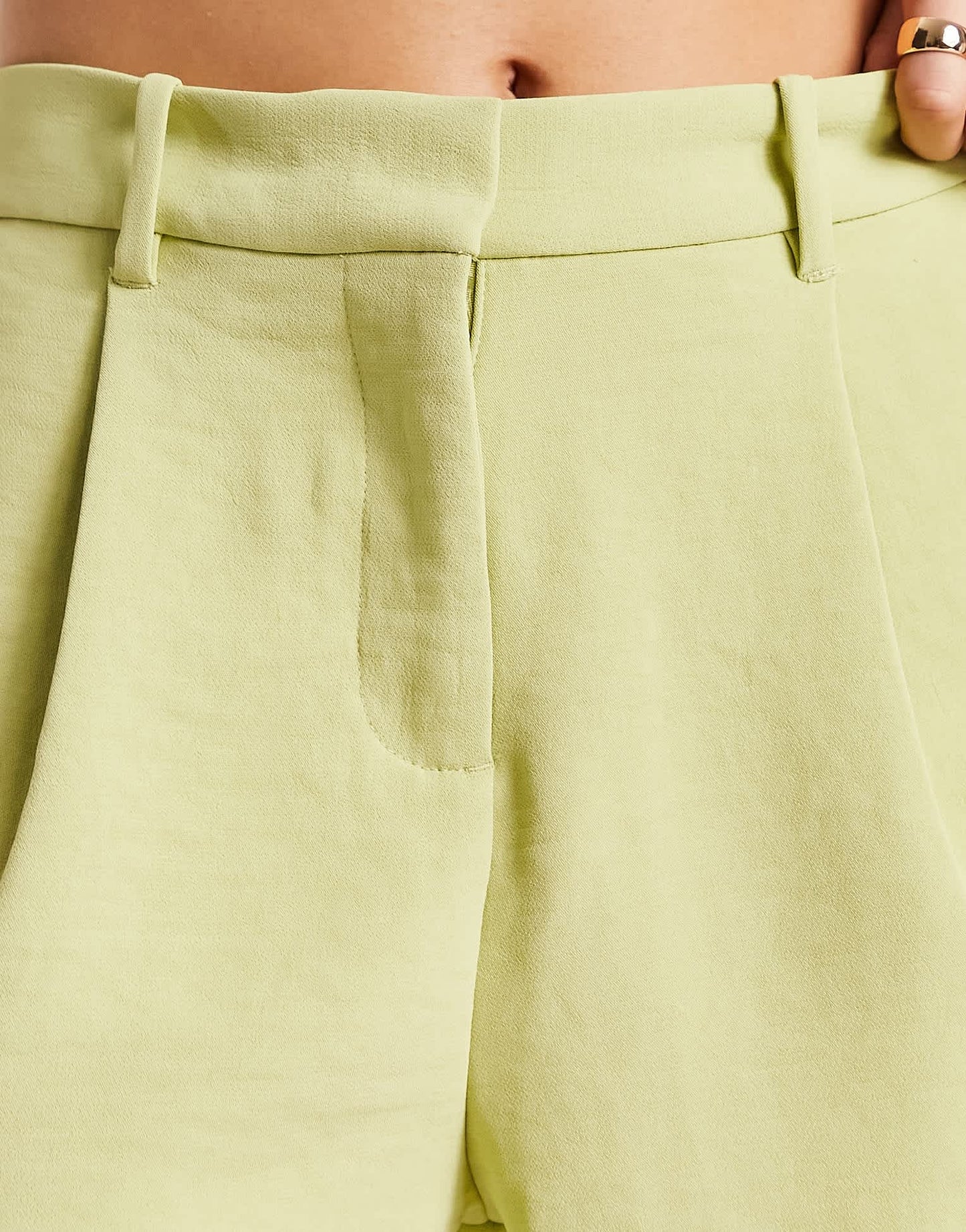 Abercrombie & Fitch tailored shorts in green