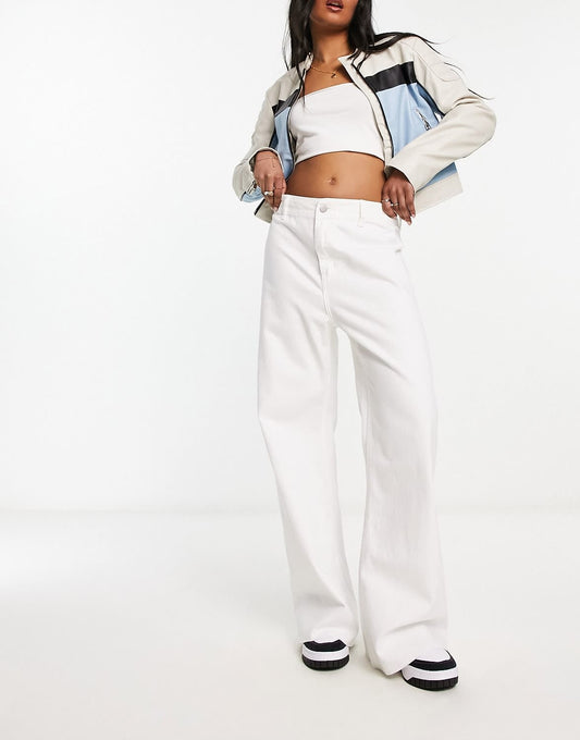 Urban Revivo wide leg jeans in white