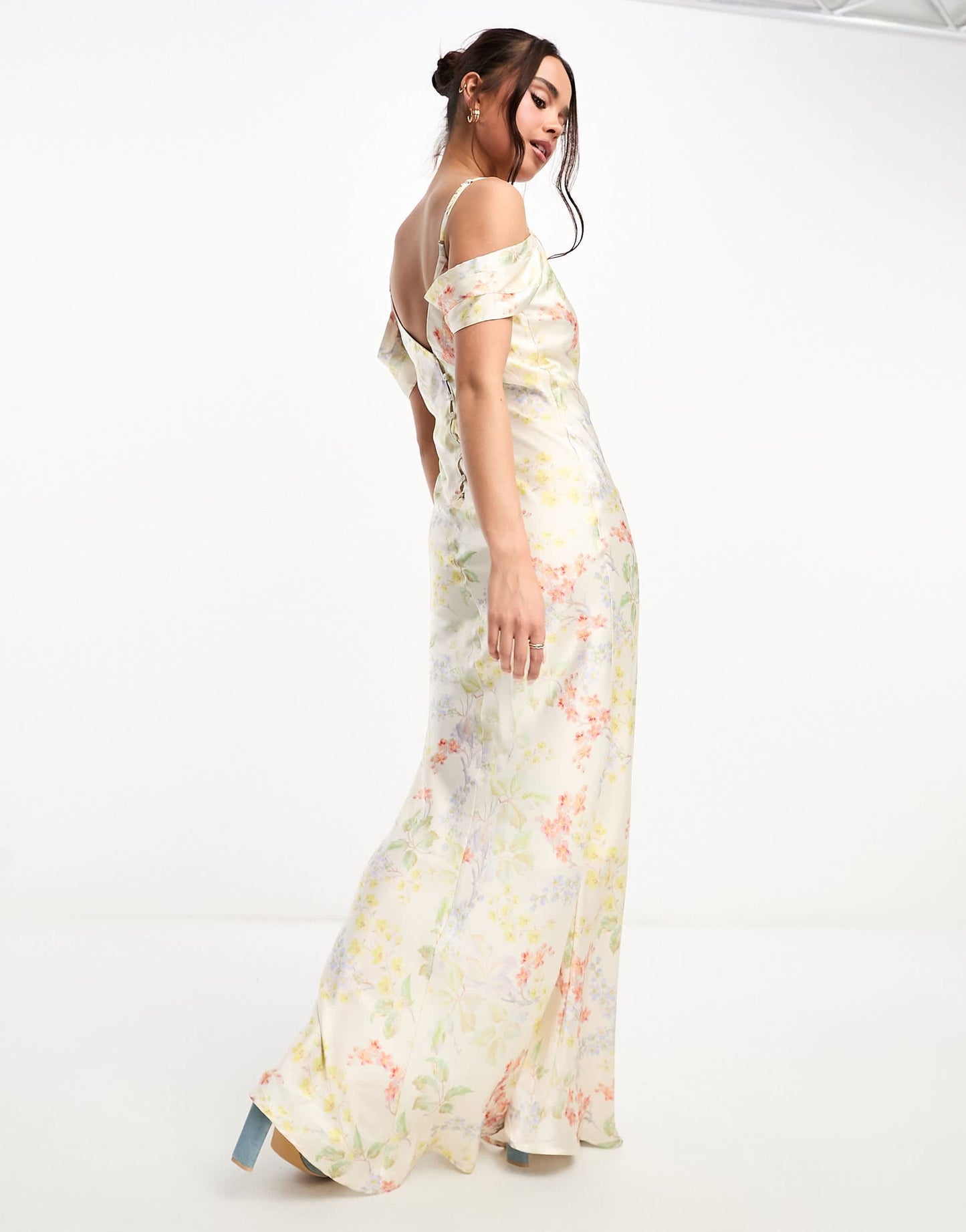 Hope & Ivy cowl neck satin maxi dress in ivory floral