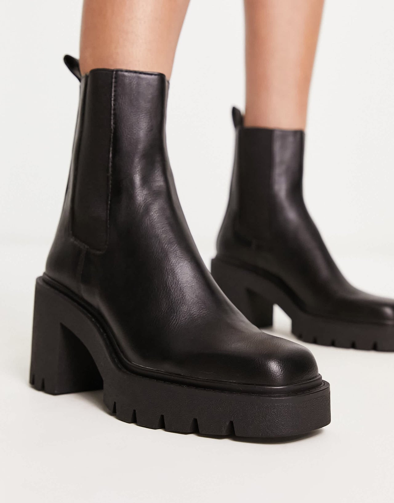 Pull&Bear heeled boot in black