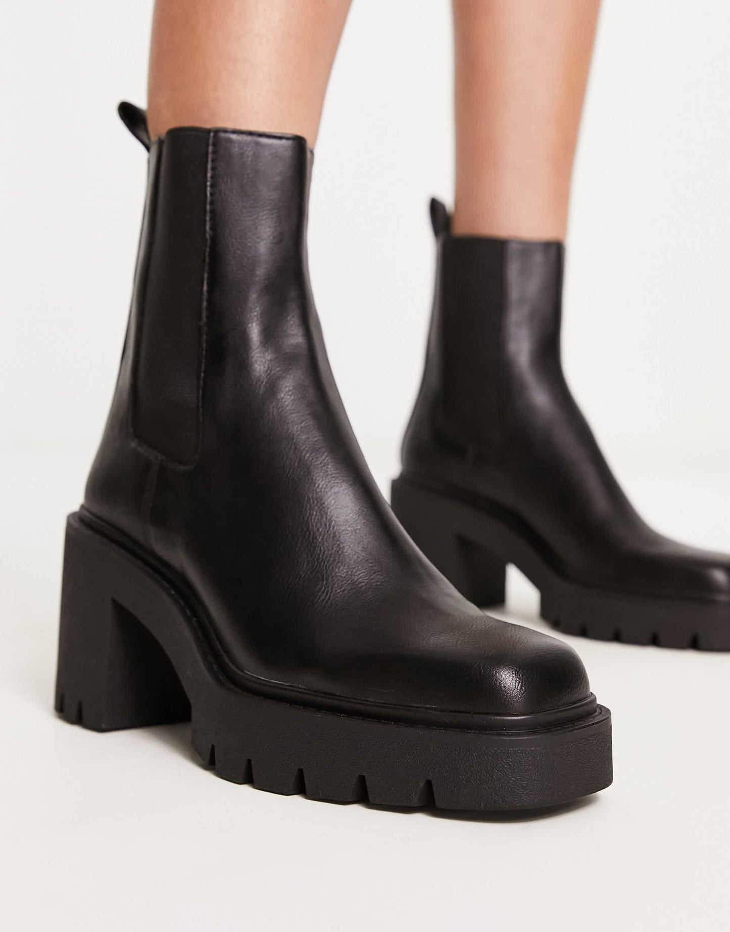 Pull&Bear heeled boot in black