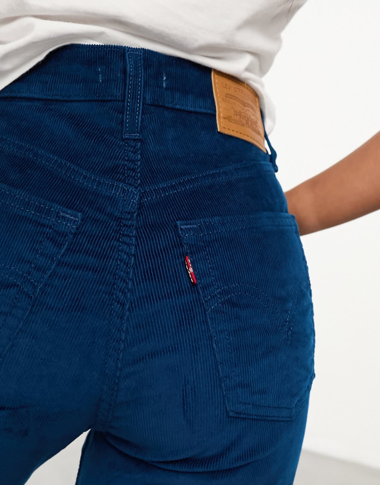 Levi's Ribcage straight ankle jean in blue cord