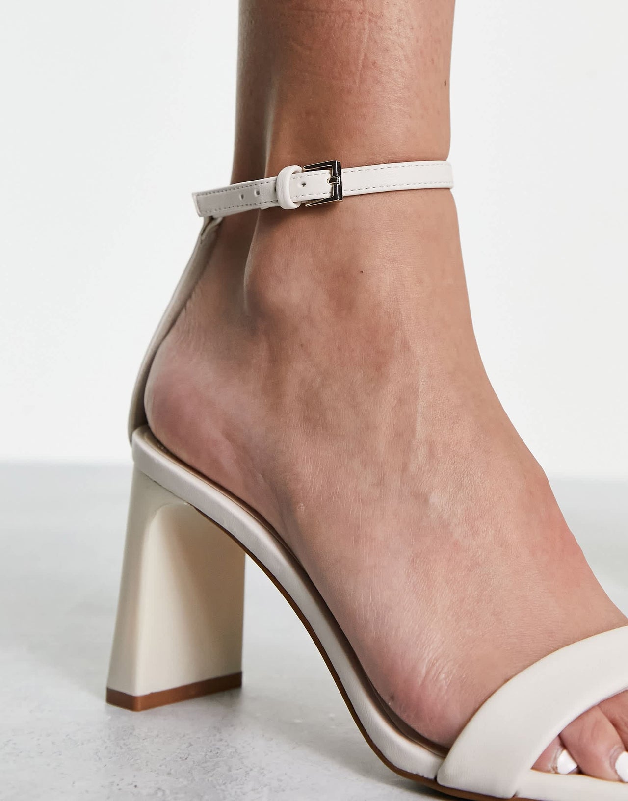 Stradivarius heeled sandal in white
