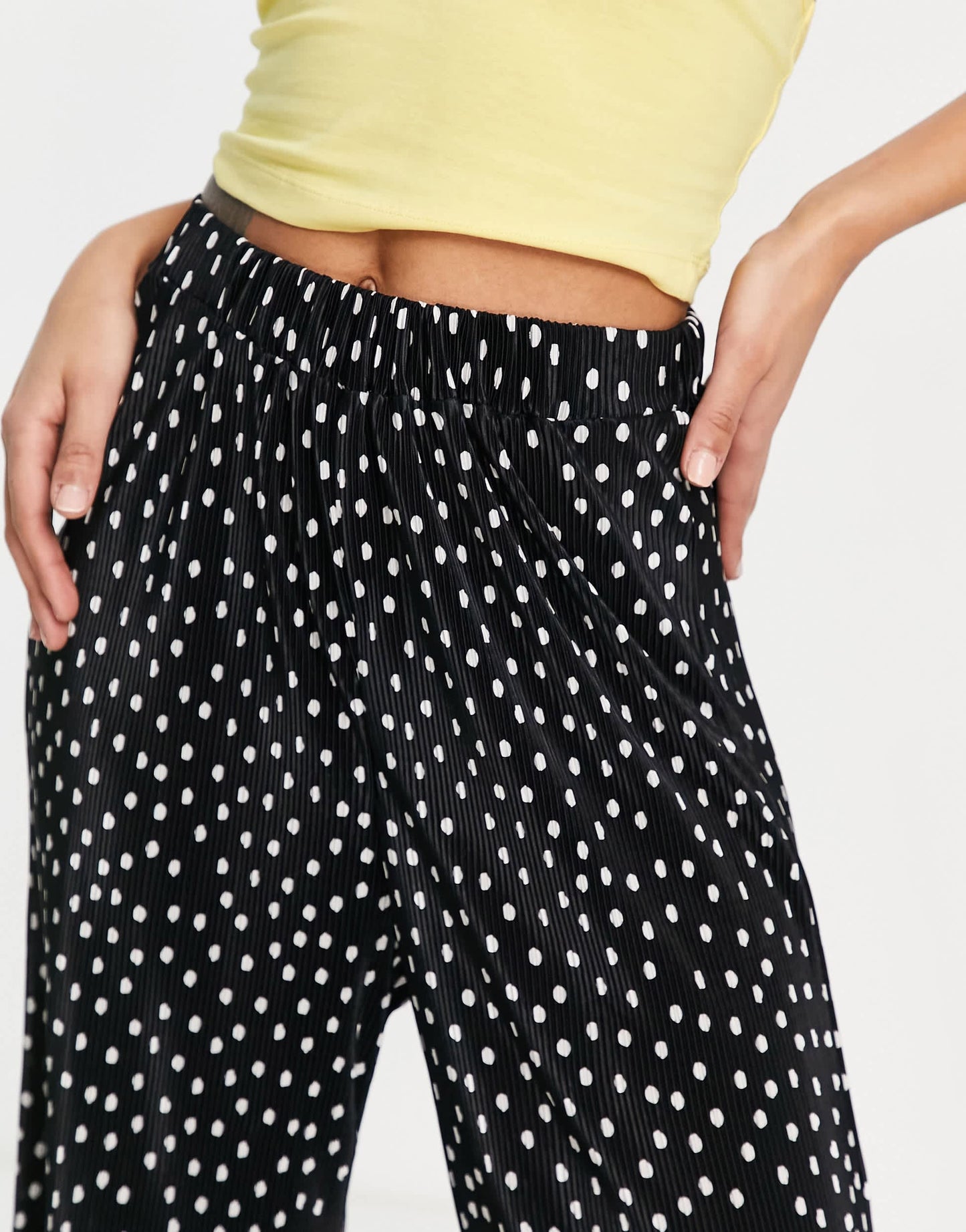 ASOS DESIGN plisse wide leg trouser culottes in mono spot