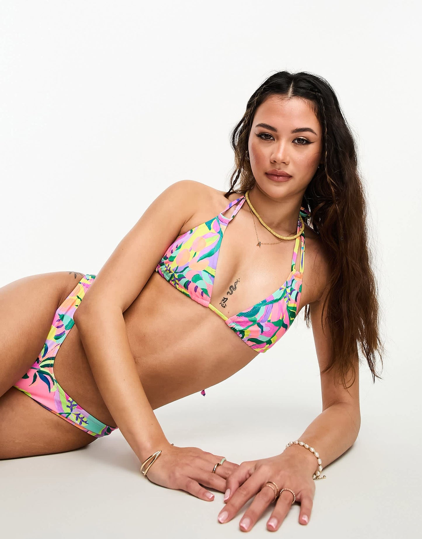 Kulani Kinis Vintage V bikini bottom in Zango Tango print