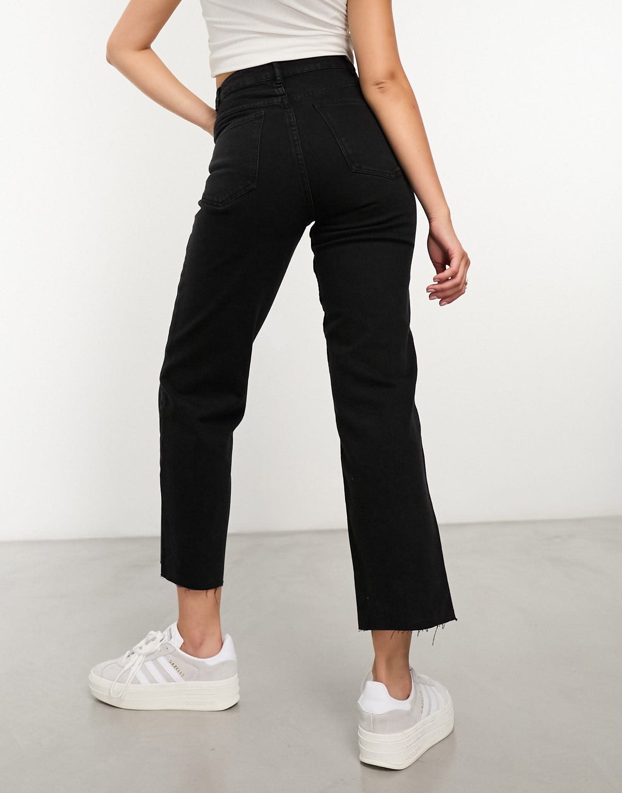 ASOS DESIGN ankle grazer straight leg jeans in black - BLACK