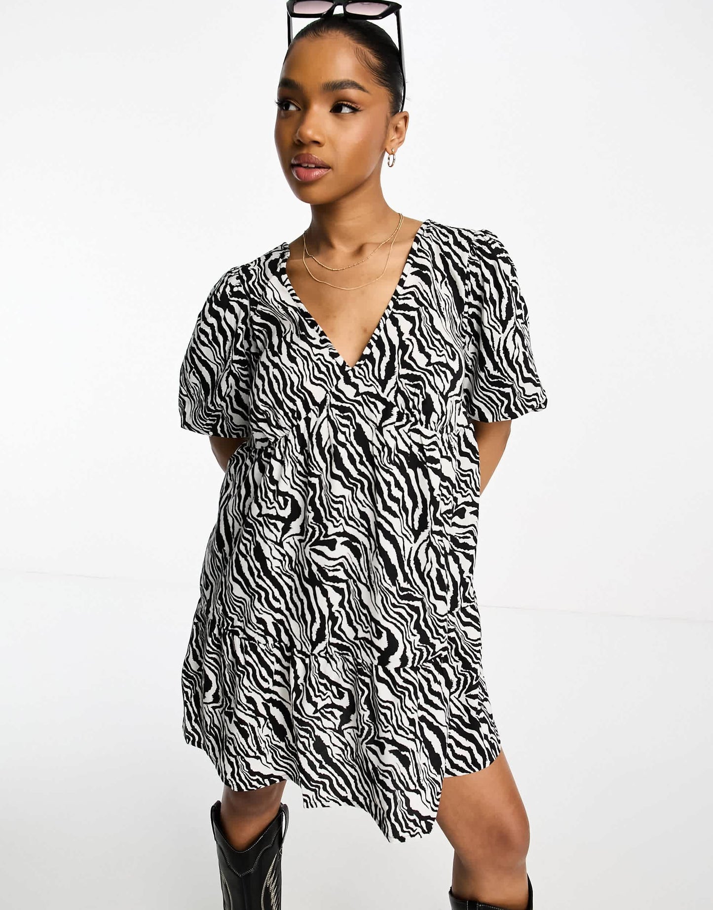 New Look puff sleeve tie back mini smock dress in zebra print