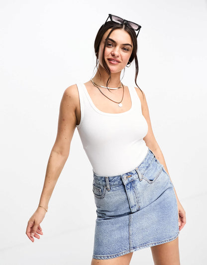 Stradivarius scoop neck ribbed body in white