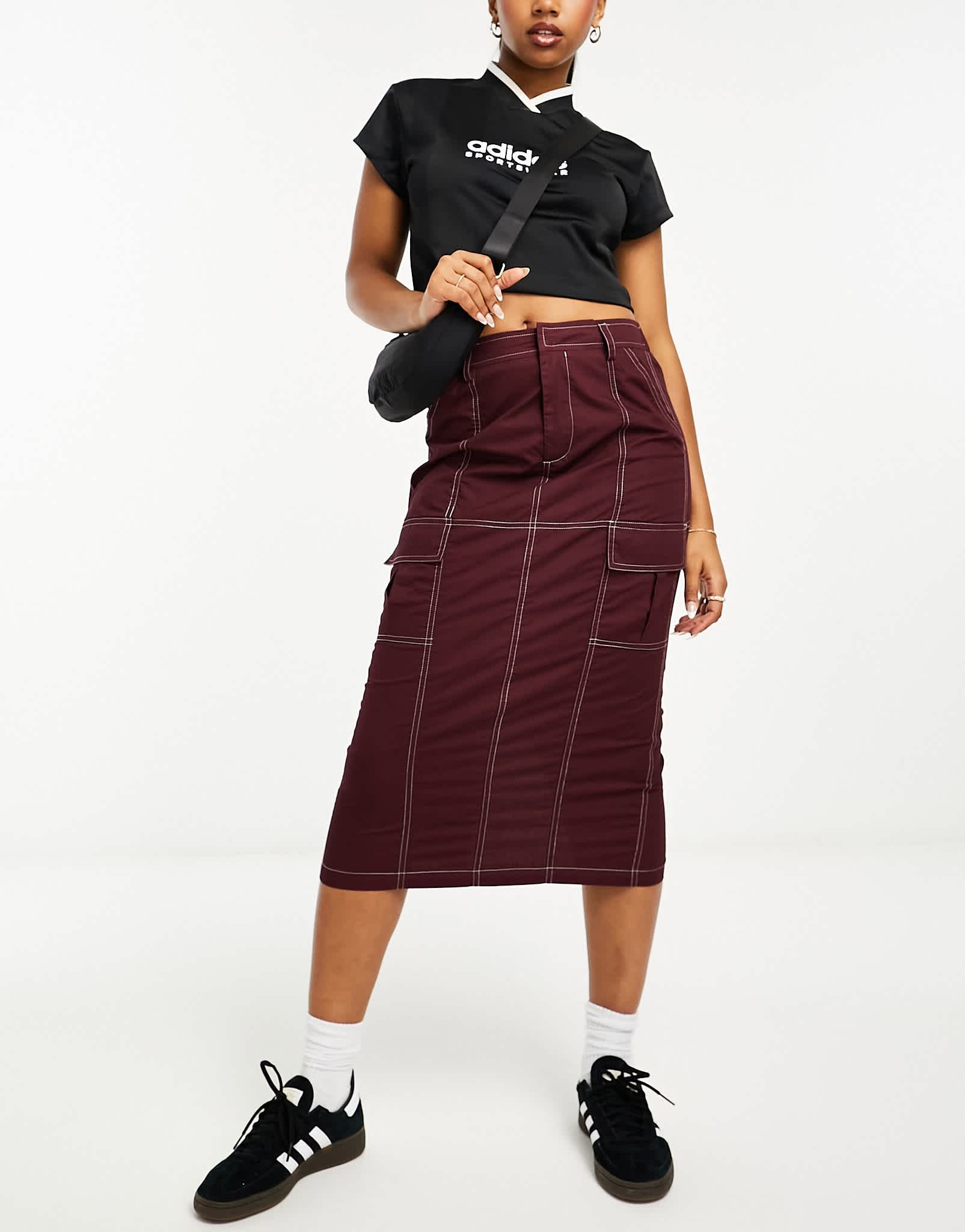 Heartbreak cargo mid rise midi skirt in burgundy and white
