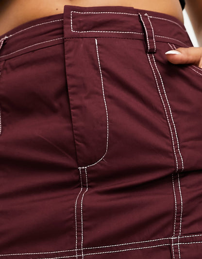 Heartbreak cargo mid rise midi skirt in burgundy and white