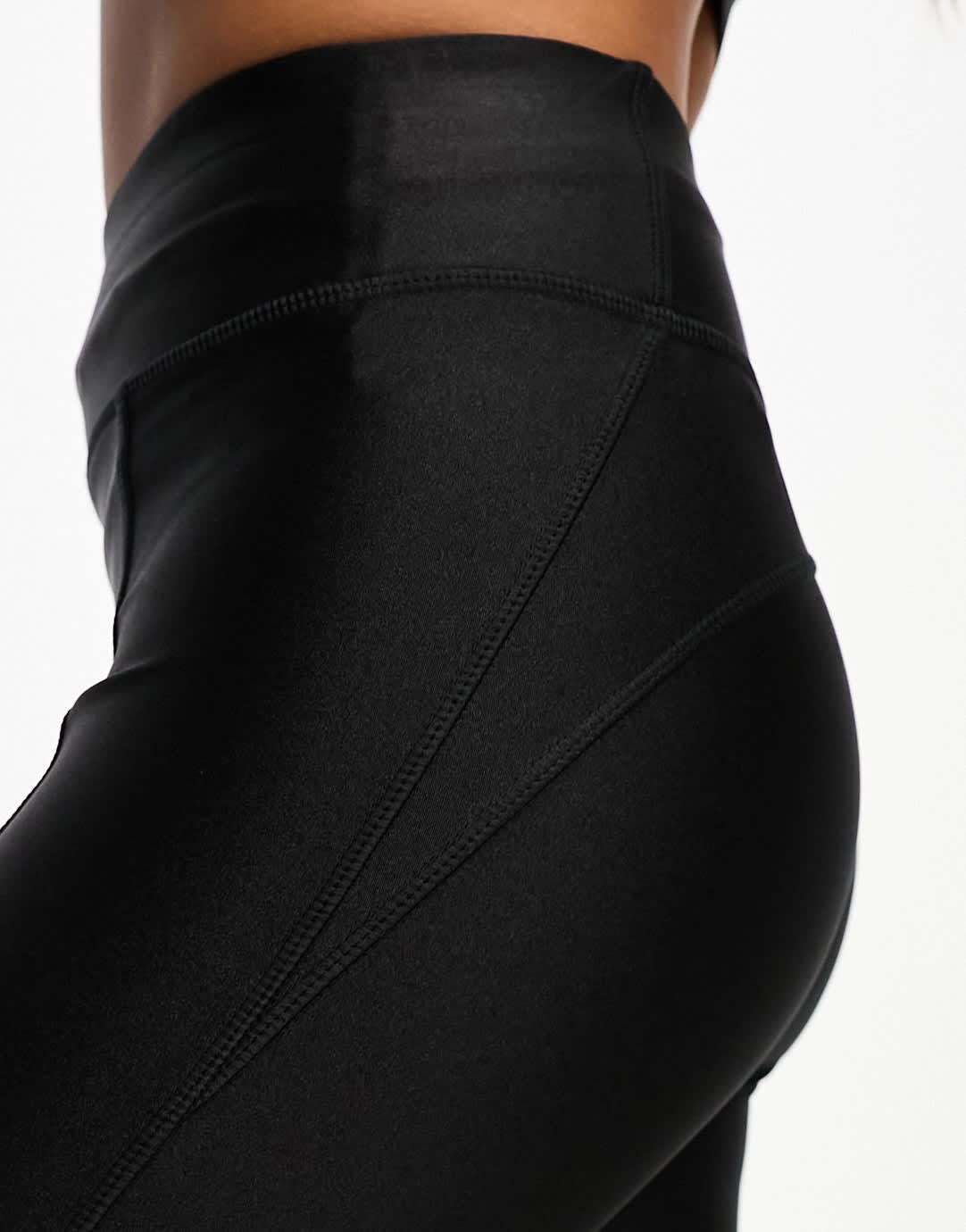 4505 Petite Icon run tie waist legging with pocket in gloss