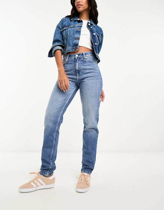 Calvin Klein Jeans mom jeans in mid wash