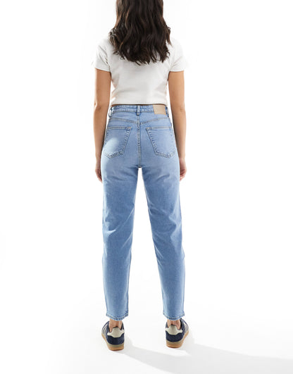 Bershka comfort fit mom jean in light blue