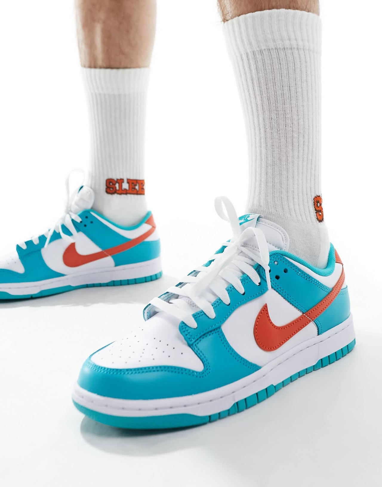 Nike Dunk Low Retro trainers in white and blue