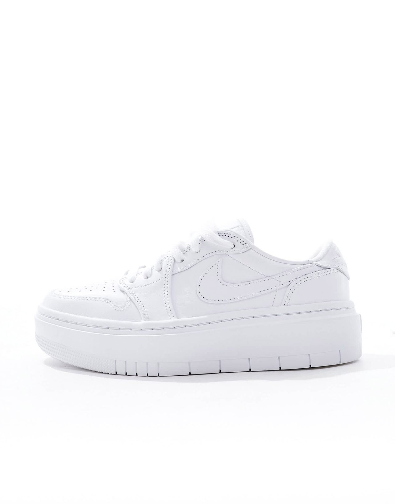 Nike Air Jordan 1 low elevate trainers in white