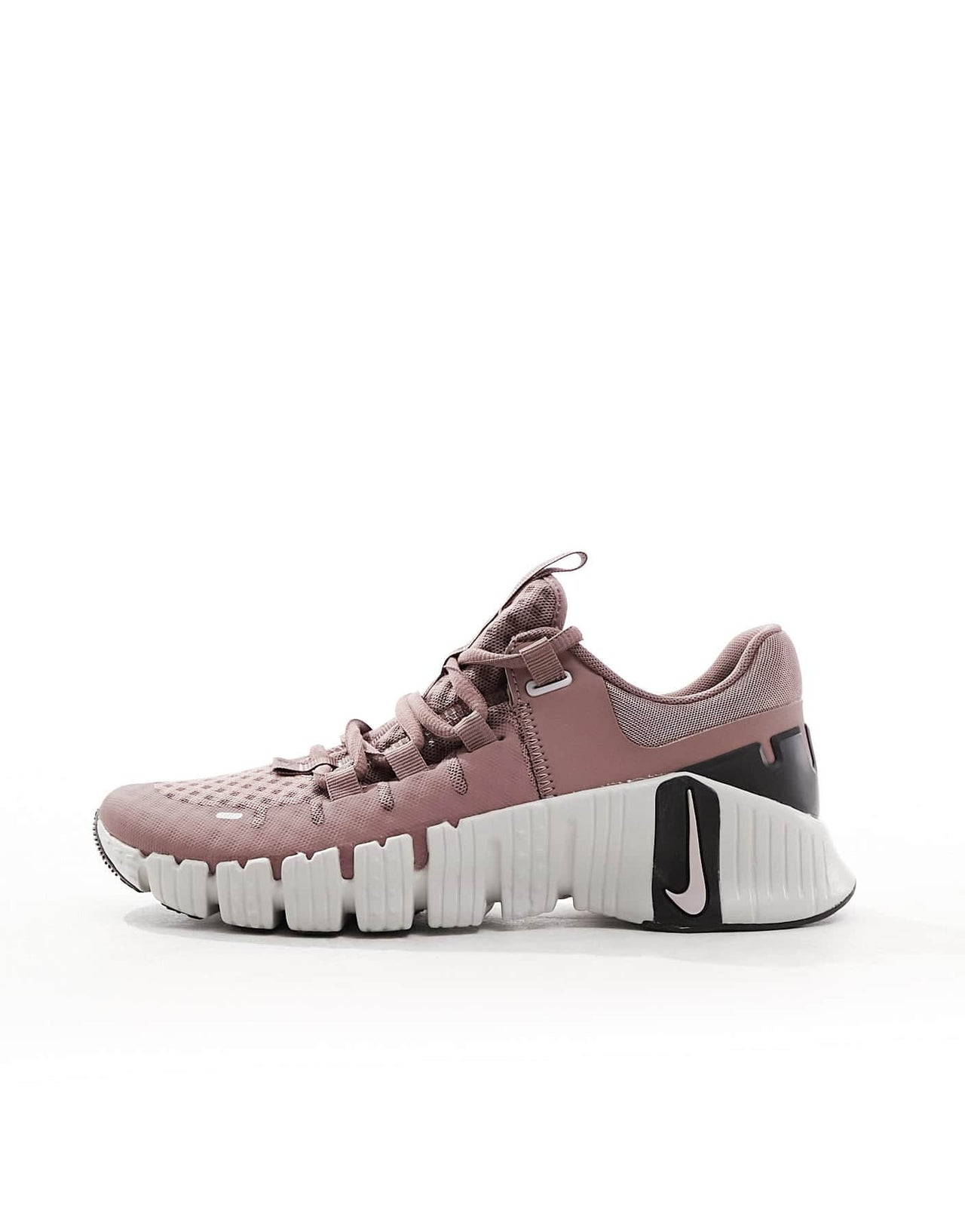 Nike Training Free Metcon 5 trainers in mauve