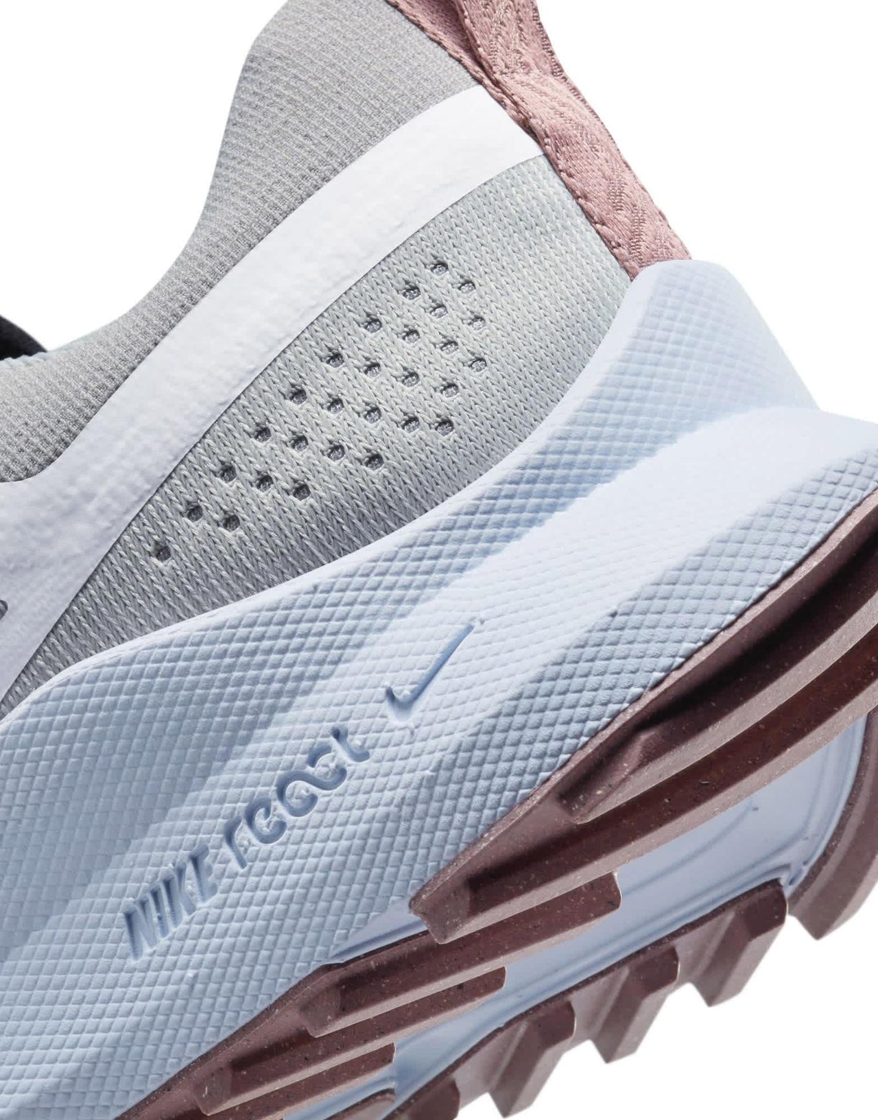 Nike Pegasus Trail 4 trainers in smokey grey