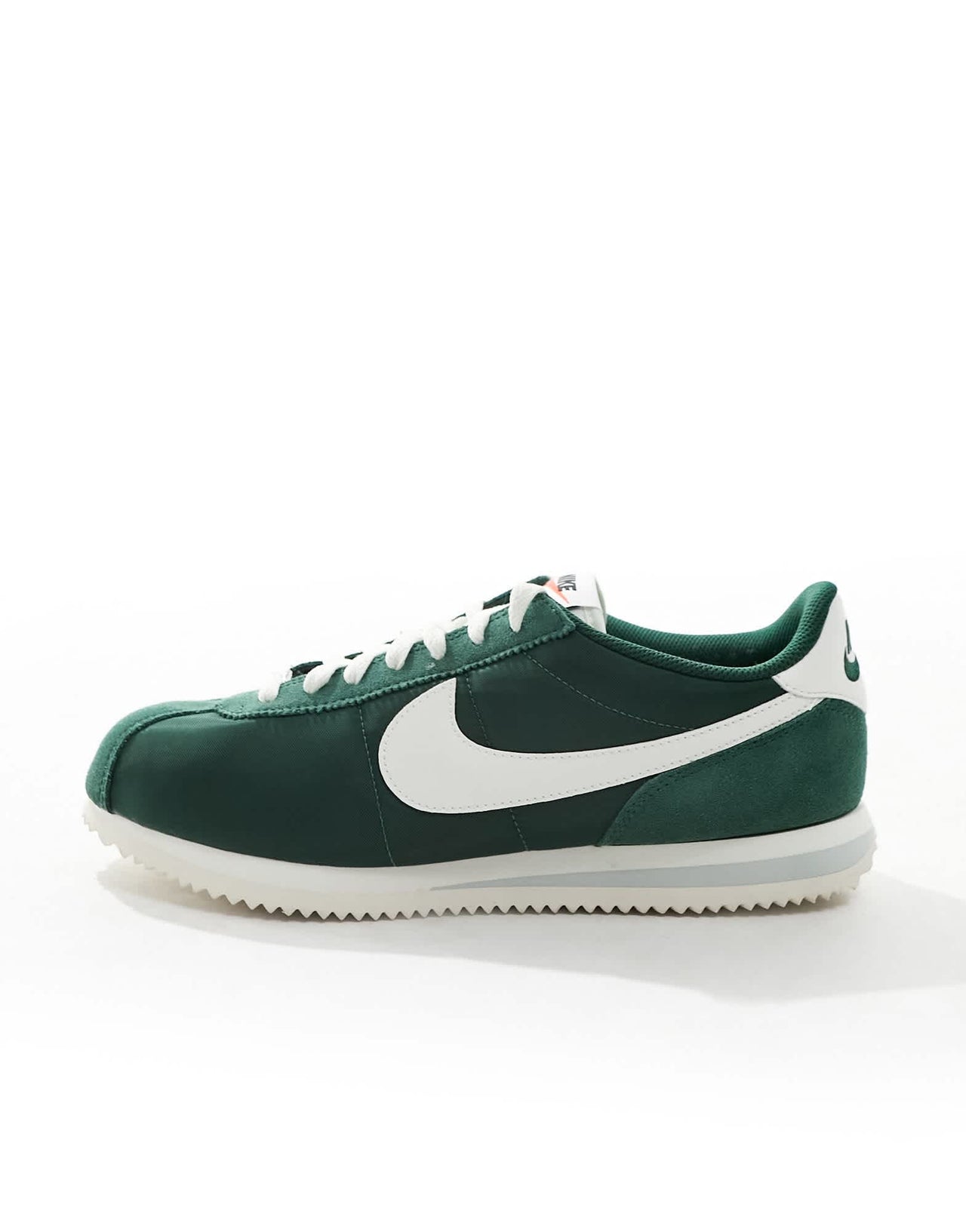 Nike Cortez trainers in green