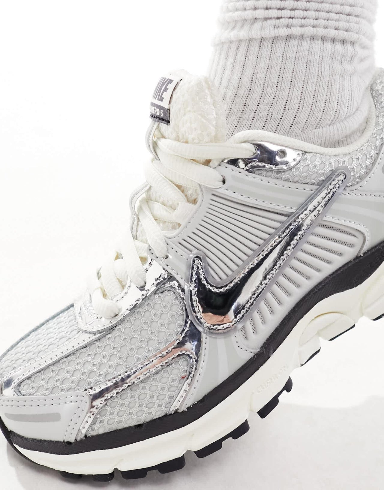 Nike Zoom Vomero 5 trainers in grey