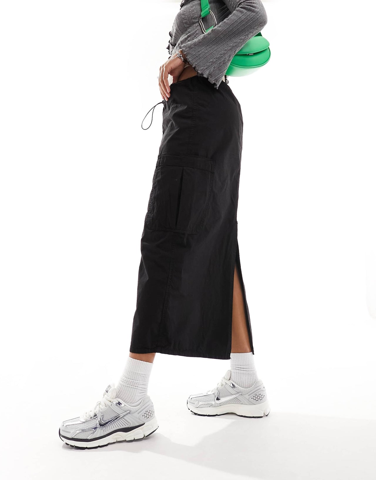 Nike Zoom Vomero 5 trainers in grey