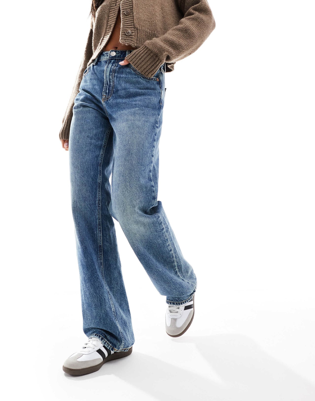 Stradivarius wide leg dad jean in dark vintage wash