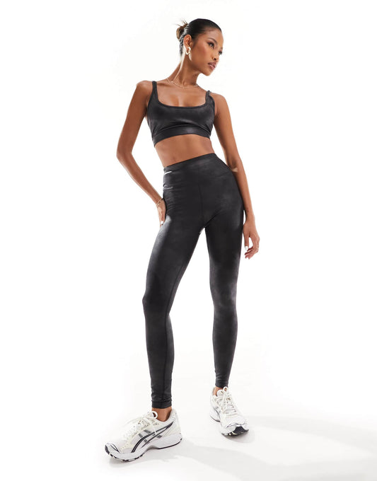 4505 gym legging in cracked leather effect in black