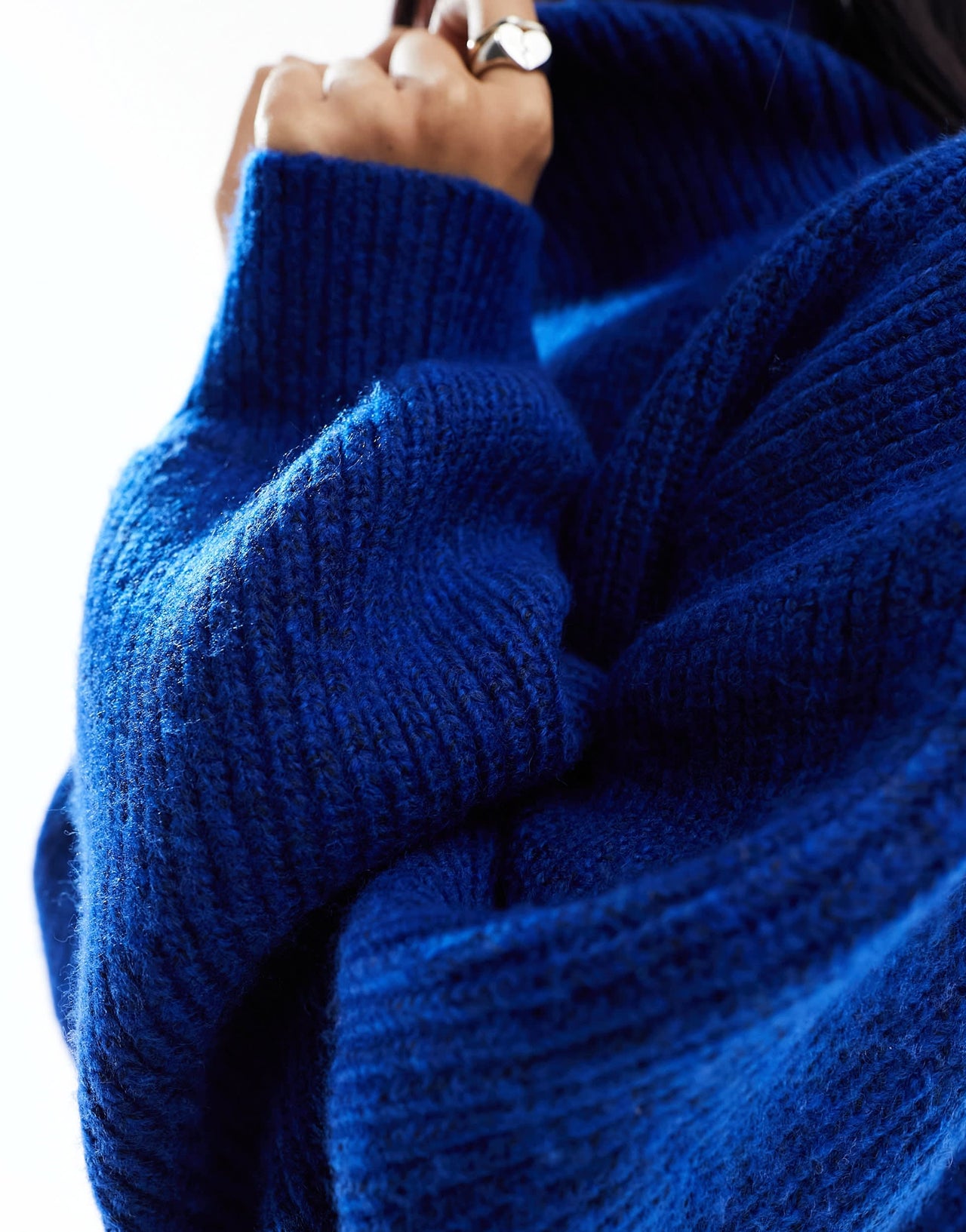 Monki cropped knitted jumper in cobalt blue