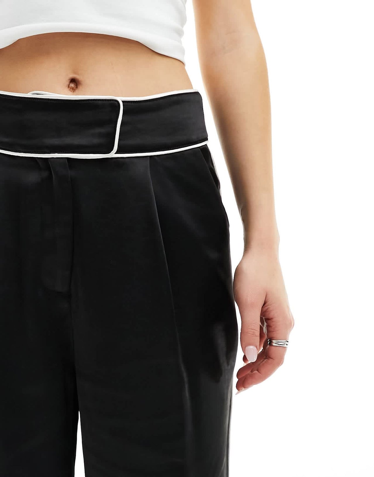 4th & Reckless ronnie wide leg trouser co-ord with contrast piping in black