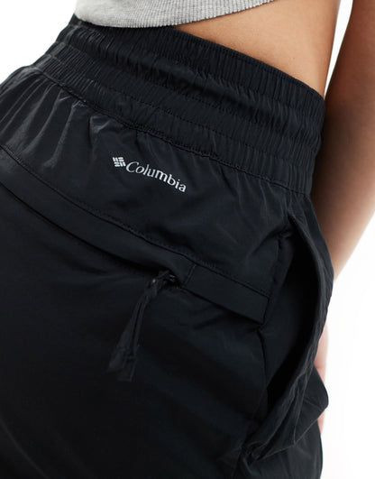 Columbia Boundless Trek shorts in black
