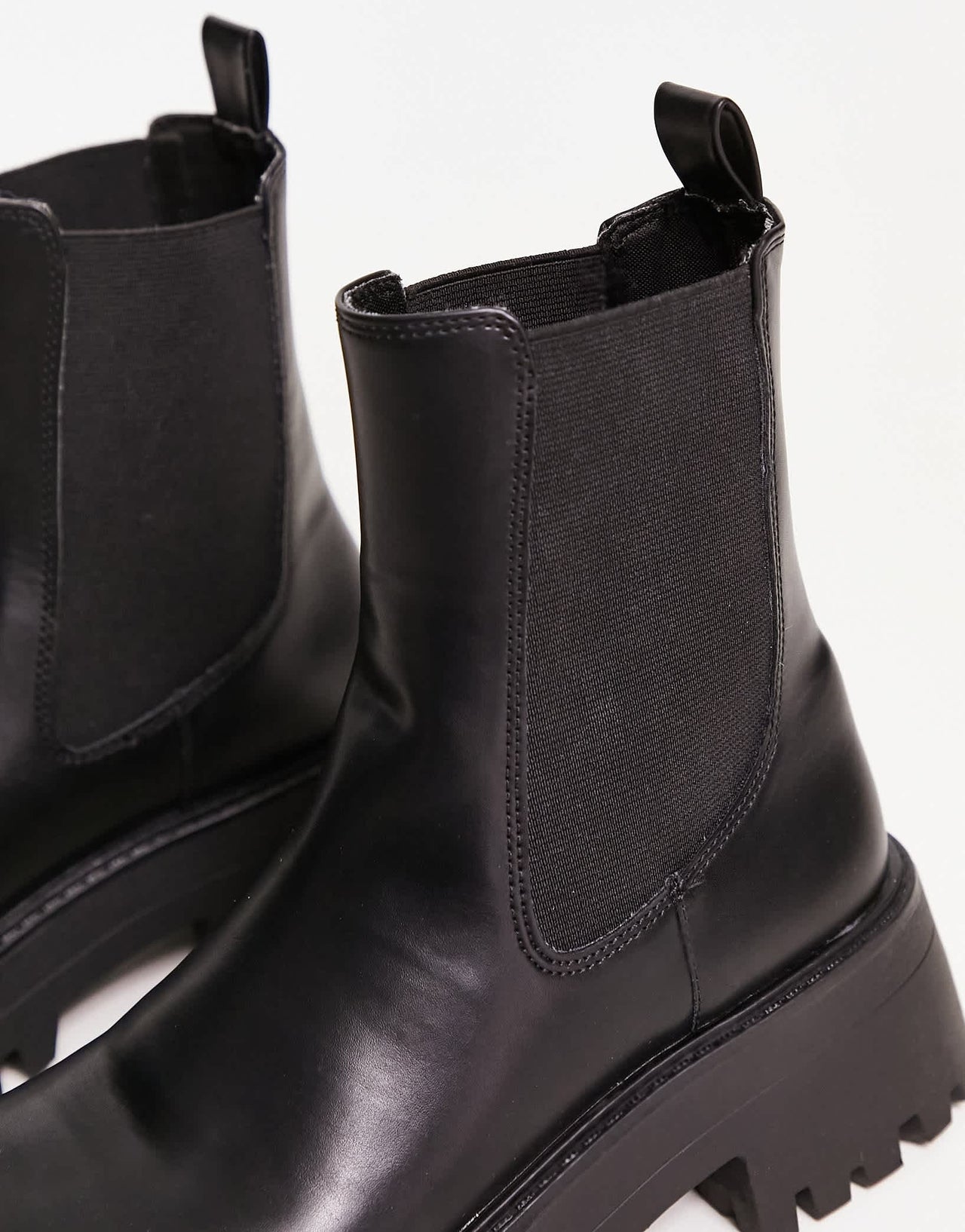 Pull&Bear chunky Chelsea boot in black