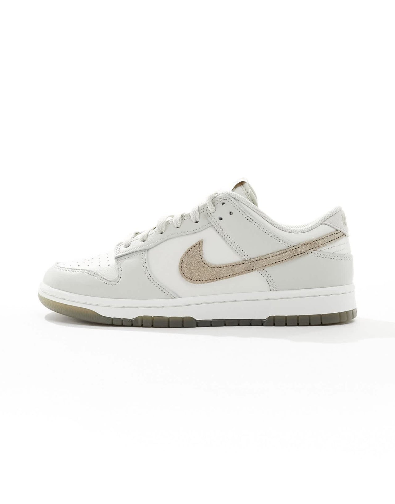 Nike Dunk Low Retro SE trainers in khaki