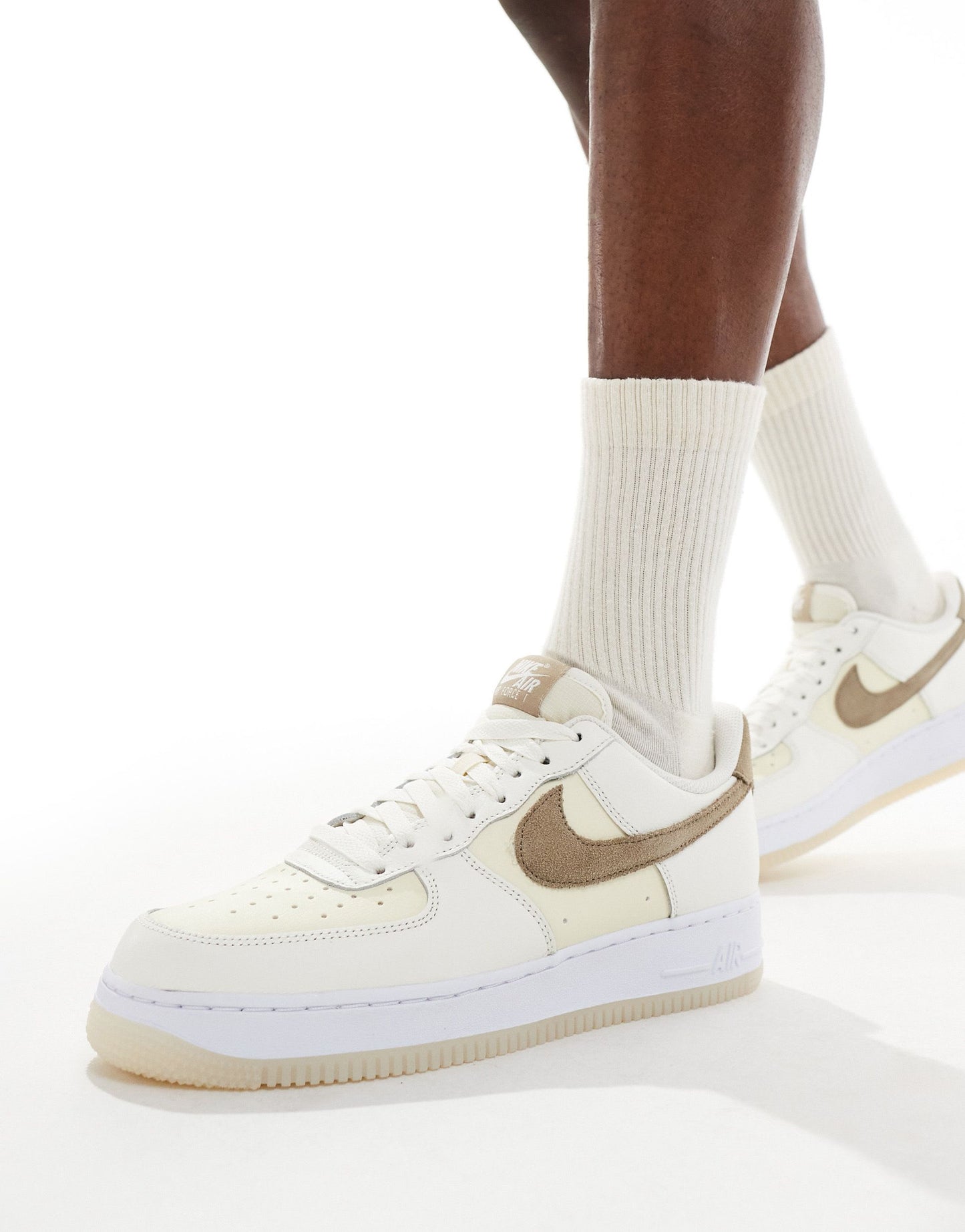 Nike Air Force 1 '07 trainers in cream and khaki
