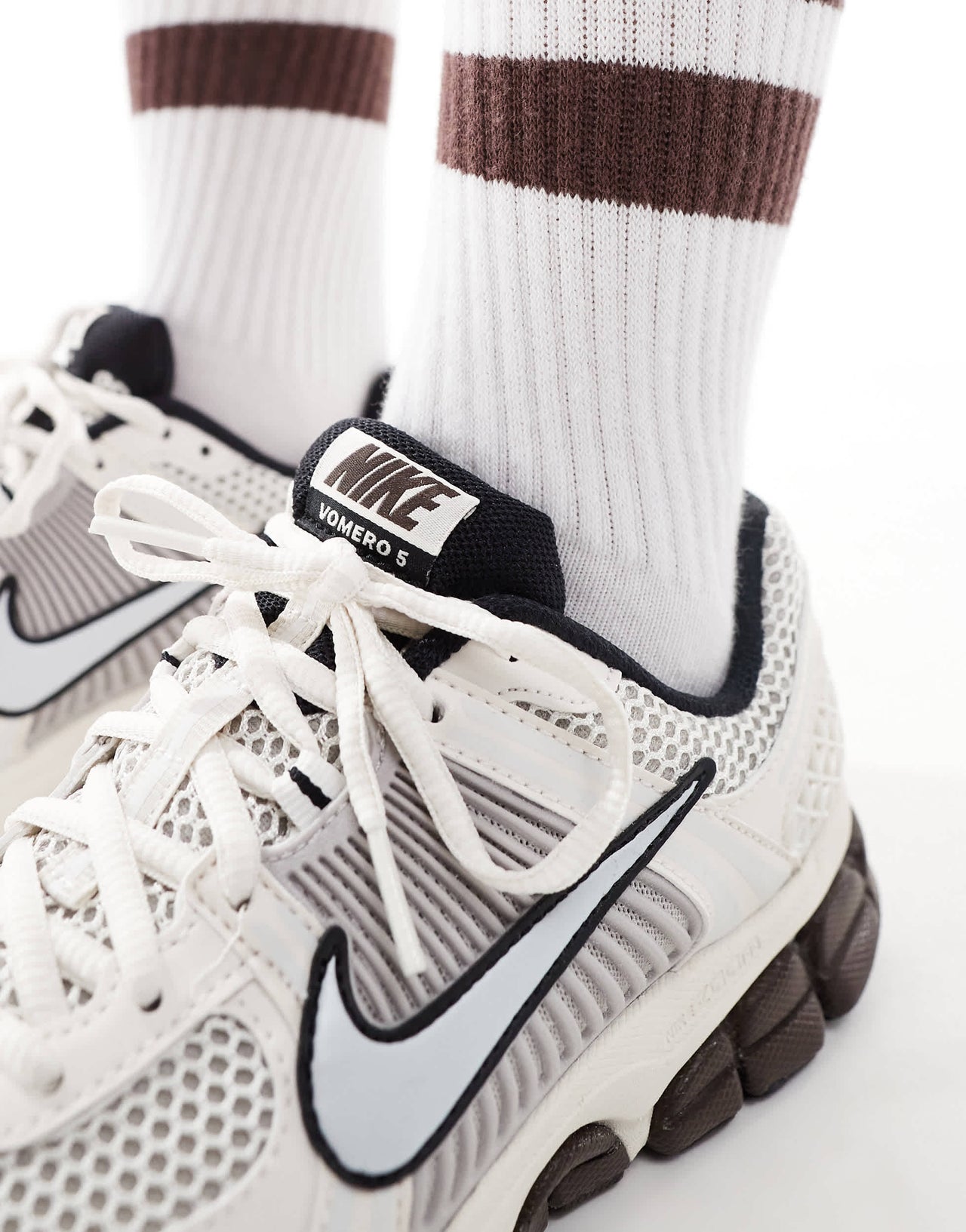 Nike Zoom Vomero 5 trainers in white and grey
