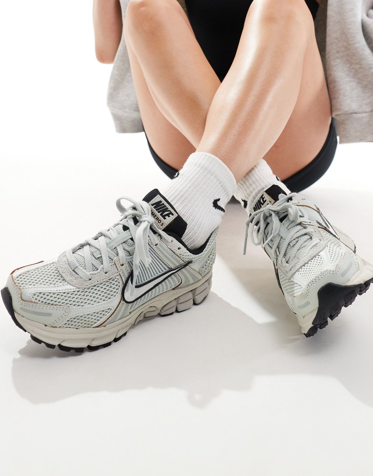 Nike Zoom Vomero 5 in light blue and silver